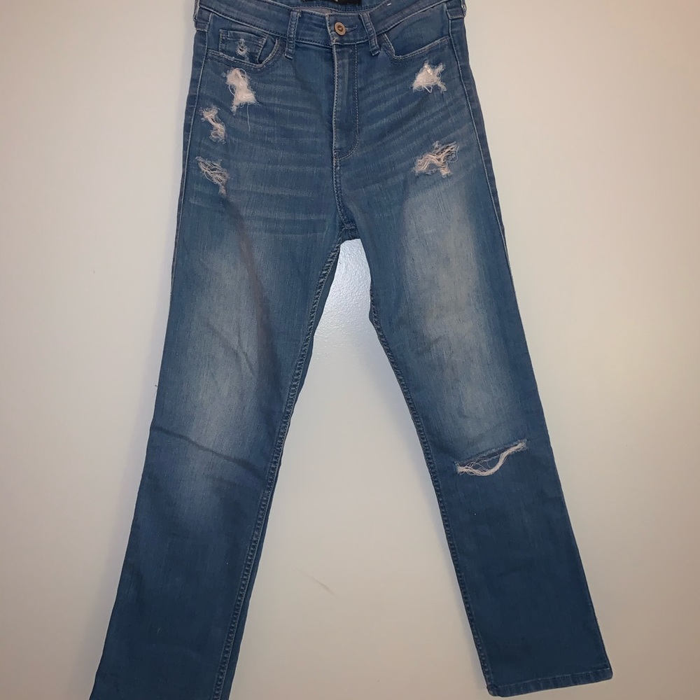 New Hollister High Rise Cropped Distressed Jeans